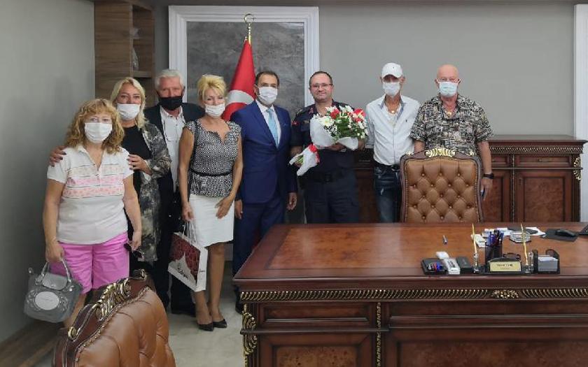 Akdeniz Yerleşik Yabancılar Yardımlaşma ve Entegrasyon Derneği Yönetim Kurulu Başkanımız ve yönetim kurulu üyelerimiz ile birlikte Manavgat İlçe Jandarma Komutanı Albay Yusuf TUNÇ'u makamında  ziyaret ederek göreve başlaması nedeniyle hayırlı  olsun dileğinde bulunduk. Ziyarettimizde Derneğimizin faaliyetleri hakkında istişarelerde bulunduk .Jandarma kolluk kuvvetlerinin fedakar çalışmaları sayesinde heryerde huzurun hakim olduğunu belirterek Alay Komutanımıza göstermiş olduğu misafırliğinden dolayı teşekkür ederiz