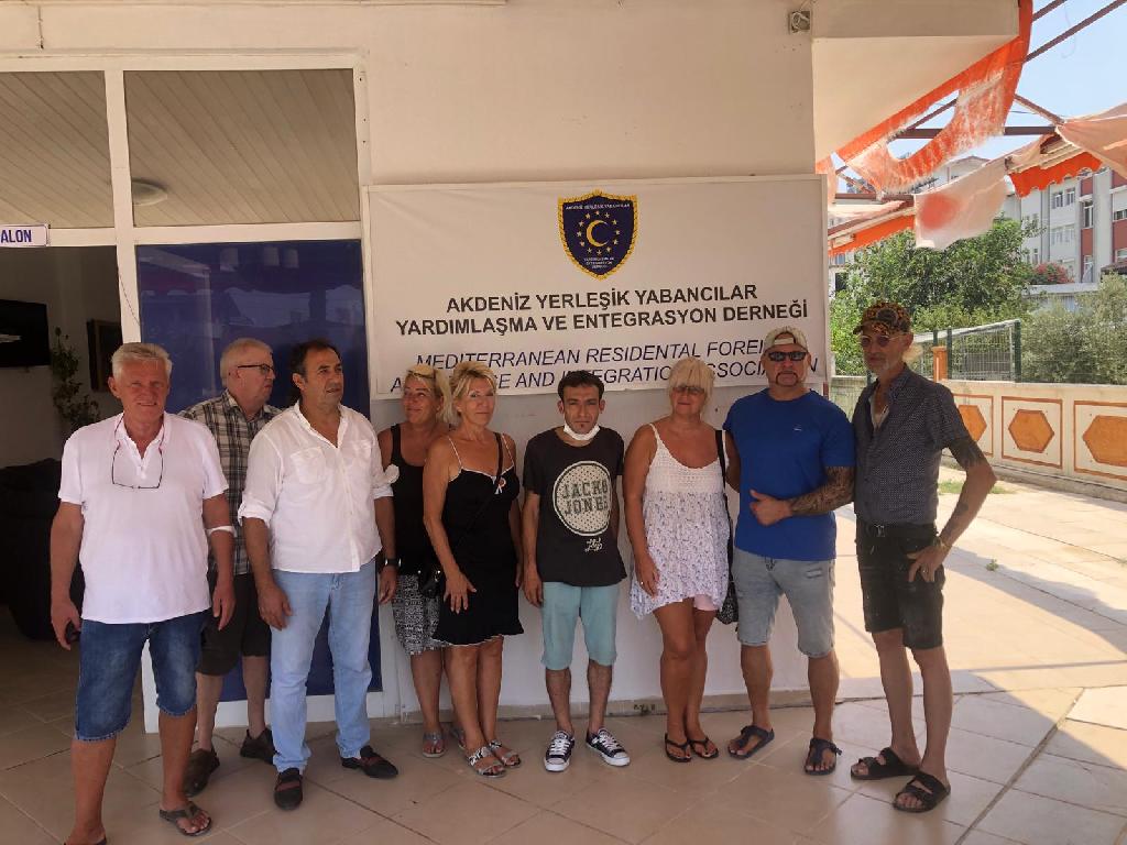 BAŞKAN VE DERNEK YÖNETİMİ TOPLANTI SONRASI