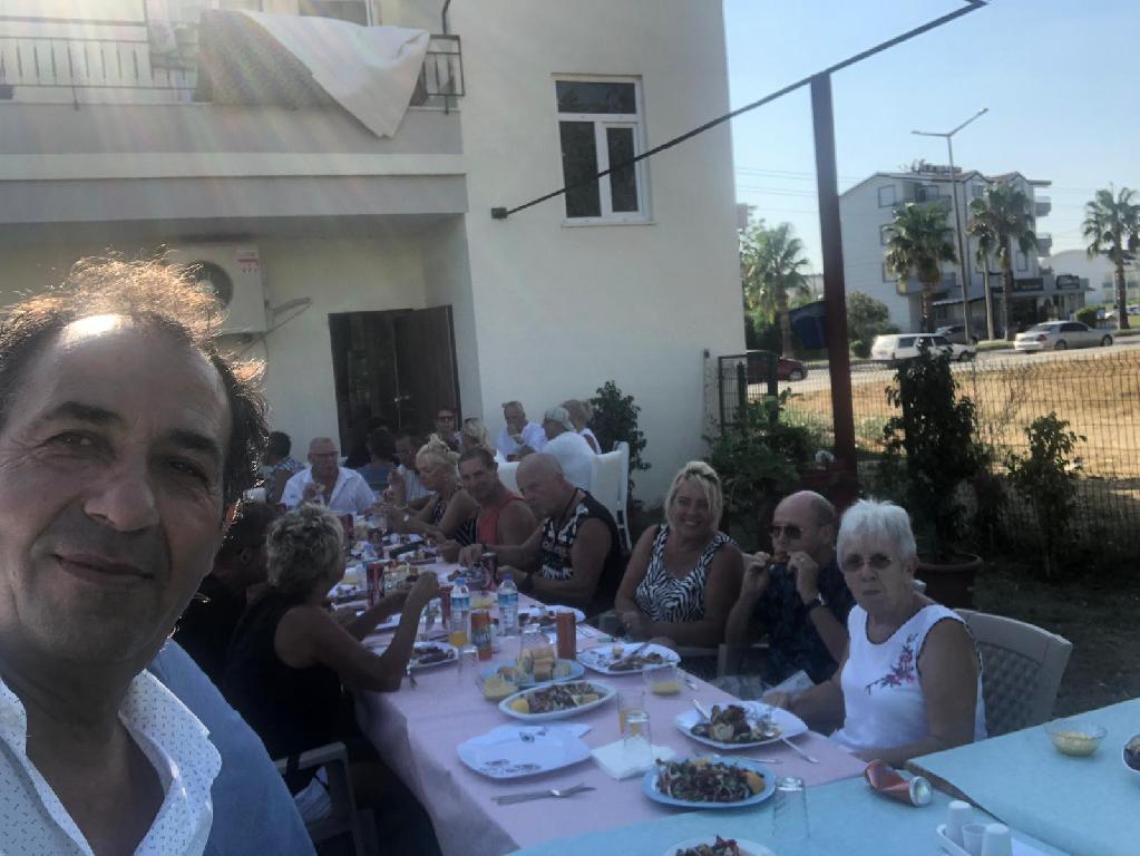 BAŞKAN  VE YÖNETİM KURLU VE ÜYELER İLE TANIŞMA YEMEĞİ